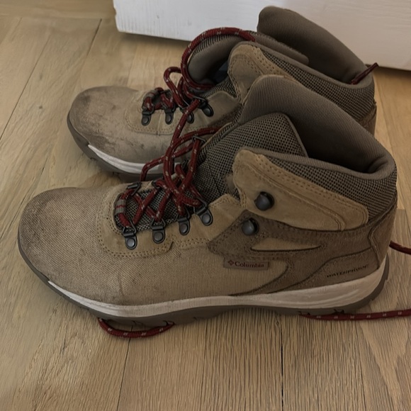 COLUMBIA WOMENS HIKING BOOTS SIZE 10 - Picture 3 of 10